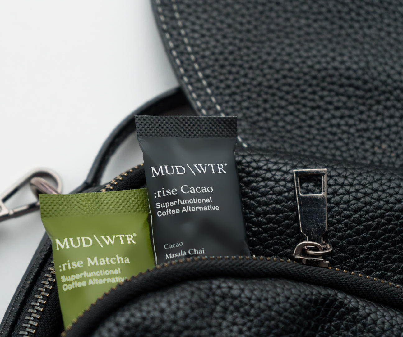 matcha-stick-packs-j0 2.MatchaStickPack_1b5eb65b-9328-4d7d-a615-0f319bea5a4f.jpg